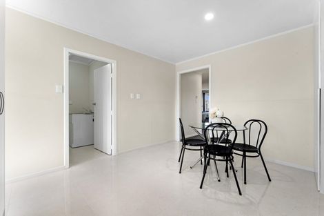 Photo of property in 20 Woodglen Road, Glen Eden, Auckland, 0602