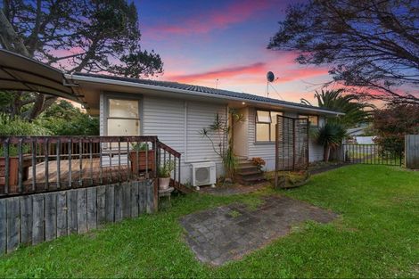 Photo of property in 12 Mchardy Place, Glenfield, Auckland, 0627