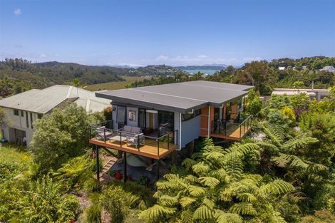 Photo of property in 33 Hihitahi Rise, Paihia, 0200