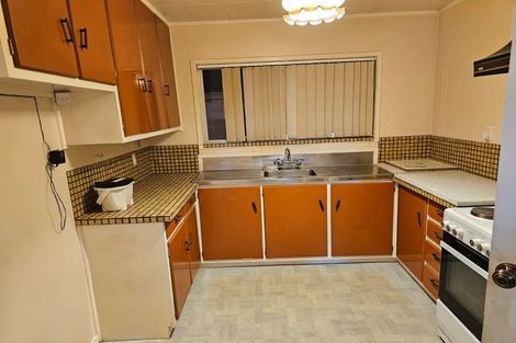 Photo of property in 2/100 Cargill Street, Papakura, 2110