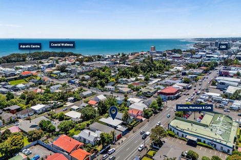 Photo of property in 290 Devon Street West, New Plymouth, 4310