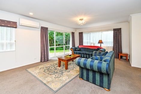 Photo of property in 15 Len Garlick Place, Pahurehure, Papakura, 2113