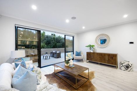 Photo of property in 10 Kina Place, Long Bay, Auckland, 0630