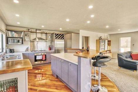 Photo of property in 28b James Cook Drive, Whitby, Porirua, 5024