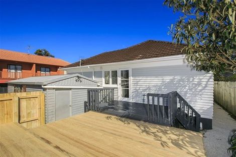 Photo of property in 24 Reid Road, New Lynn, Auckland, 0600