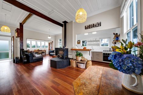 Photo of property in 72 King Street, Opunake, 4616