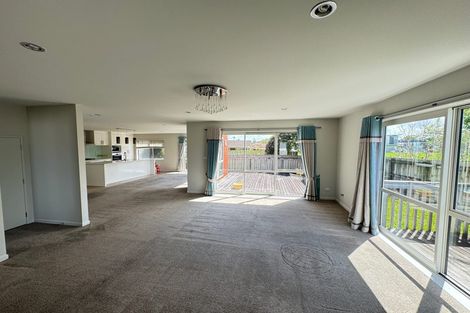 Photo of property in 55a Te Kanawa Crescent, Henderson, Auckland, 0610