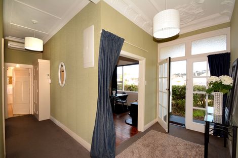 Photo of property in 25 Hargest Crescent, Saint Kilda, Dunedin, 9012