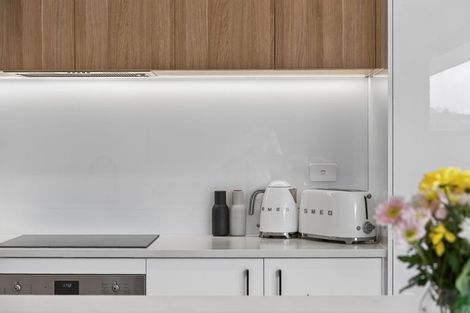 Photo of property in 4 Porokaiwhiri Avenue, Helensville, 0800