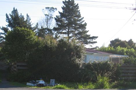 Photo of property in 1 Candia Road, Swanson, Auckland, 0612