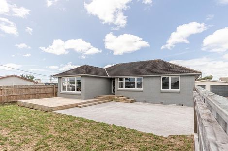 Photo of property in 1 Kauri Street, Levin, 5510