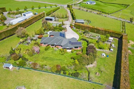 Photo of property in 472 Lees Road, Feilding, 4775