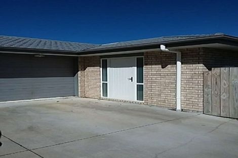 Photo of property in 2 Elena Place, Welcome Bay, Tauranga, 3112