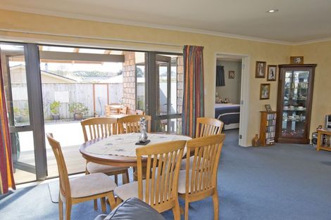 Photo of property in 3 Walnut Grove, Kelvin Grove, Palmerston North, 4414