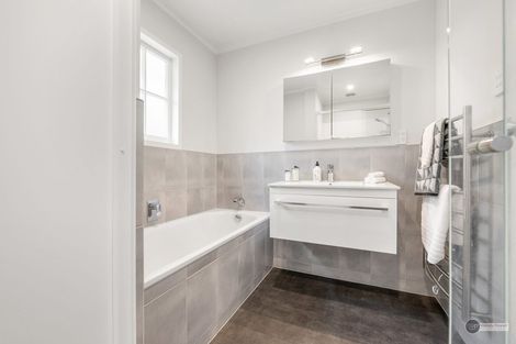 Photo of property in 10 Tiroiti Grove, Stokes Valley, Lower Hutt, 5019