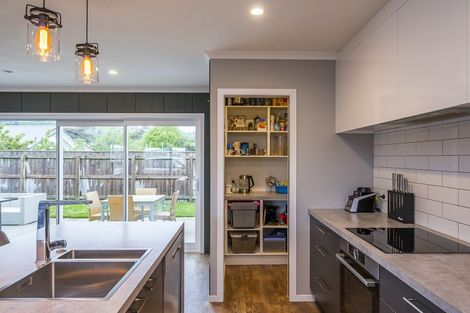 Photo of property in 14 Gallipoli Place, Paraparaumu, 5032