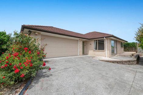 Photo of property in 9 Raabia Close, Parakai, 0830