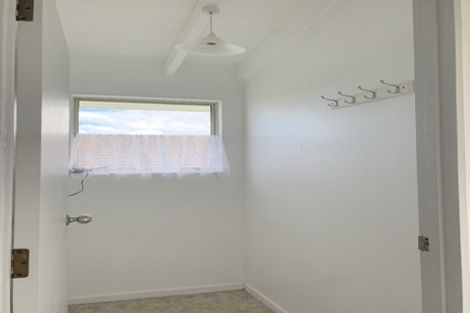 Photo of property in 1/26 Peterhouse Place, West Harbour, Auckland, 0618