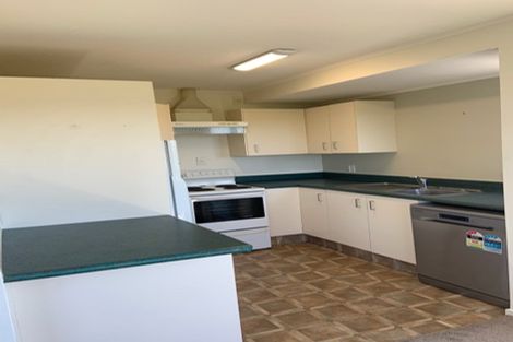 Photo of property in 6 Ashton Fitchett Drive, Brooklyn, Wellington, 6021