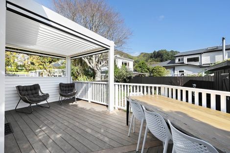 Photo of property in 6 Kowhai Street, Eastbourne, Lower Hutt, 5013