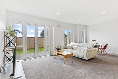 Photo of property in 11 Riroriro Close, Papakura, 2110