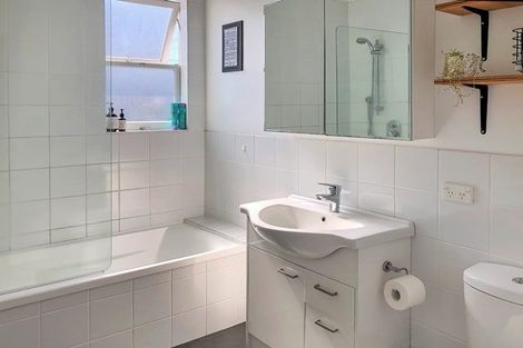 Photo of property in 1/1 Birkley Road, Bayswater, Auckland, 0622