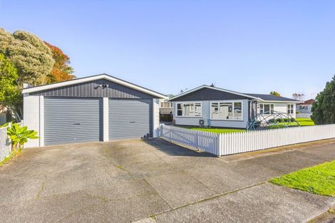 Photo of property in 2 Weld Street, Levin, 5510