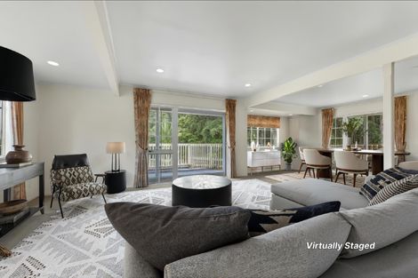 Photo of property in 100 Eugenia Rise, Goodwood Heights, Auckland, 2105