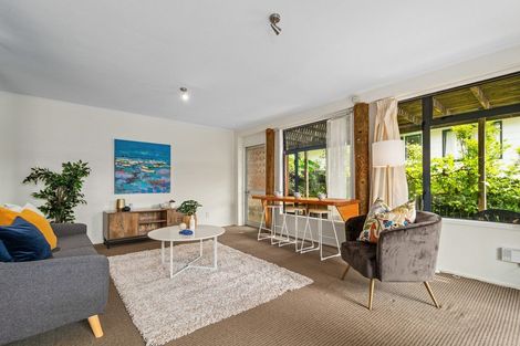 Photo of property in 15 Annison Avenue, Glen Eden, Auckland, 0602