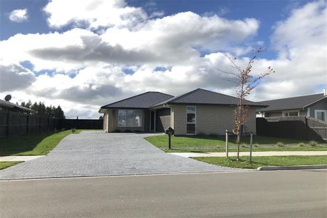 Photo of property in 22 Huka Heights Drive, Rangatira Park, Taupo, 3330