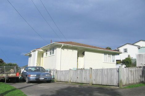 Photo of property in 64 Franklyn Road, Tawa, Wellington, 5028