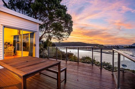 Photo of property in 61 Bayview Road, Paremata, Porirua, 5024