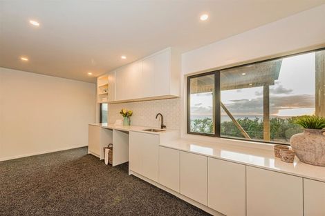 Photo of property in 123 Piha Road, Piha, New Lynn, 0772