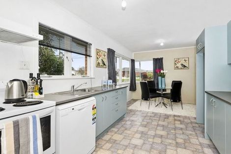 Photo of property in 27 Royston Street, Rosehill, Papakura, 2113