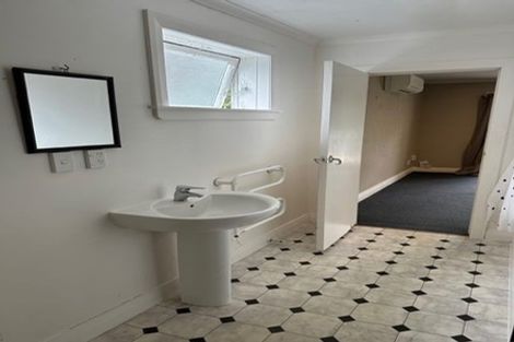 Photo of property in 3/133 Kelburn Parade, Kelburn, Wellington, 6012