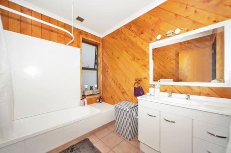 Photo of property in 288e Mangorei Road, Merrilands, New Plymouth, 4312