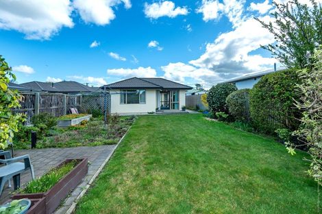 Photo of property in 51 Palmers Road, New Brighton, Christchurch, 8083