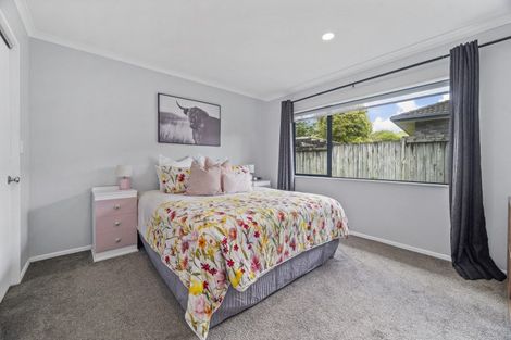 Photo of property in 17 Edward Payton Grove, Pukehangi, Rotorua, 3015