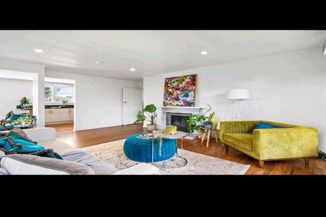 Photo of property in 24 Hayman Place, Beach Haven, Auckland, 0626