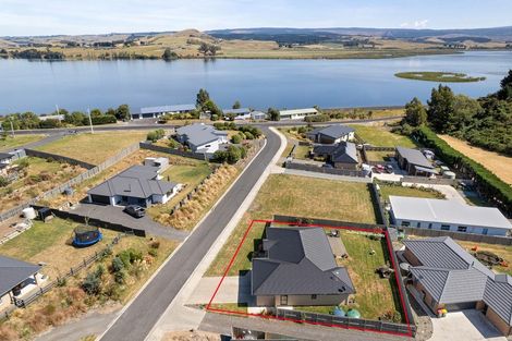Photo of property in 11 Mallard Drive, Waihola, Outram, 9073