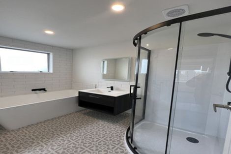 Photo of property in 58 Grimseys Road, Redwood, Christchurch, 8051