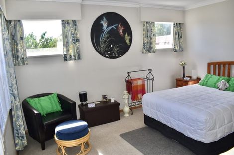 Photo of property in 5 Ross Street, Levin, 5510