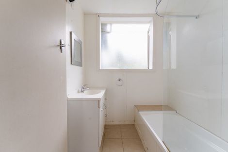 Photo of property in 6 Thomson Street, Lookout Point, Dunedin, 9011