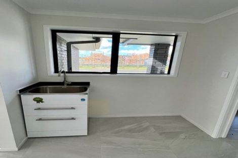 Photo of property in 24 Kerr Crescent, Patumahoe, 2679