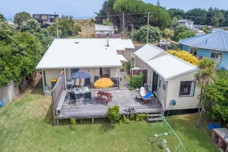 Photo of property in 128 Rua Avenue, Waitarere Beach, Levin, 5510