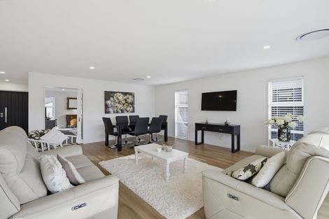 Photo of property in 9 Cam Mill Place, Rangiora, 7400