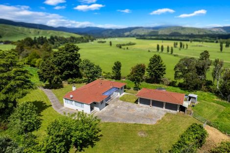 Photo of property in 311 Rahui Road, Otaki, 5583
