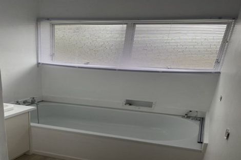 Photo of property in 50c Braid Road, St Andrews, Hamilton, 3200