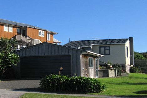 Photo of property in 113 Queens Road, Waikanae Beach, Waikanae, 5036