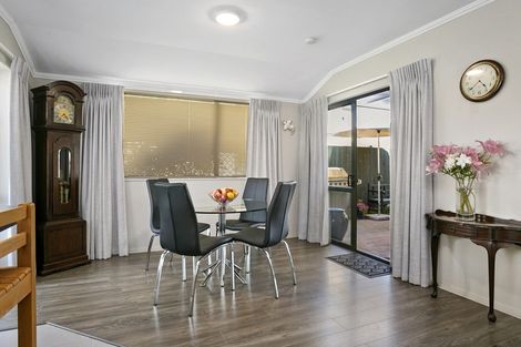 Photo of property in 24 Taylor Street, Cambridge, 3434